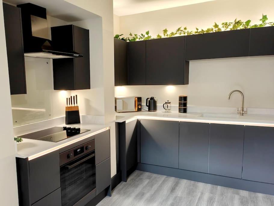 Carvetii - Anne House Room 2 - Dbl Bed First Floor En-Suite 칼라일 외부 사진